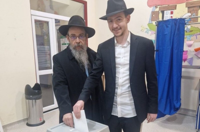 השליח והרב הראשי להונגריה הרב ברוך אוברלנדר שליט