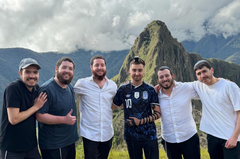 בגובה אלפי מטרים: תמימים חב