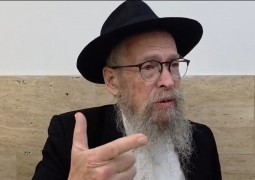 ראה הכהן את הנגע: רש