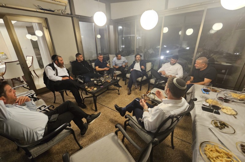 מלכתחילה אריבער: שליח הרבי בקטמון שבירושלים אור זיו, בהתוועדות לרגל ר