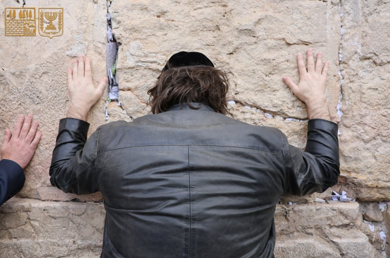 נשיא ארגנטינה נחת בישראל ופתח את הביקור בכותל המערבי