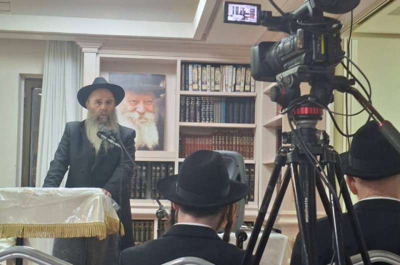 שגרירים, כינוסי תורה: ב-770 כפר חב