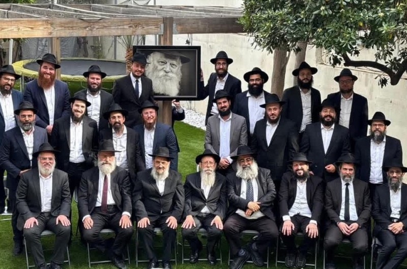 שלוחי הרבי ומנהלי בתי חב