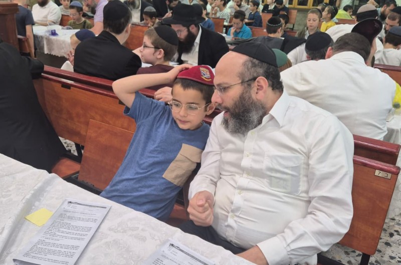 כ-500 הורים וילדים בחב