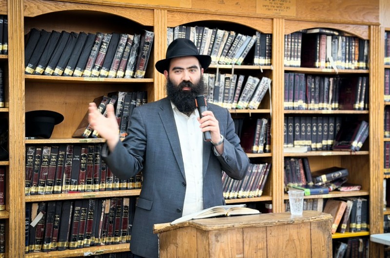 שליח הרבי לדוברי ספרדית במנהטן מסר שיעור גאומ