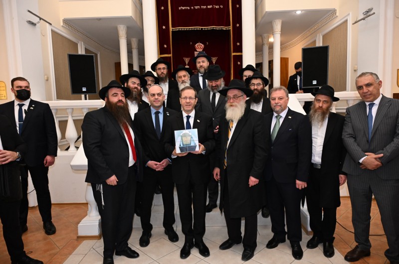 הרב ישעיהו כהן, שליח חב