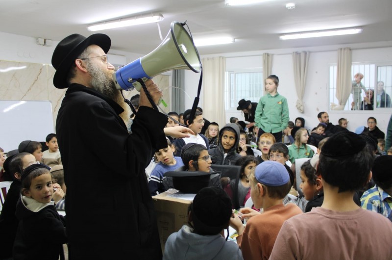 נוף הגליל: מאות ילדים וילדות באירועי ל