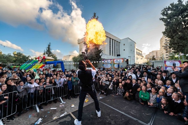 תוכננה מחדש: התהלוכה המסורתית בכיכר השבת שינתה פניה