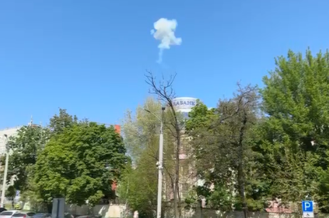 צפו: טיל בליסטי יורט במרחק מאות מטר מ'בית חנה' בדניפרו