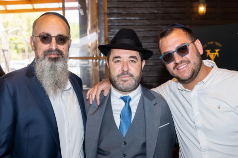 איש התקשורת החב
