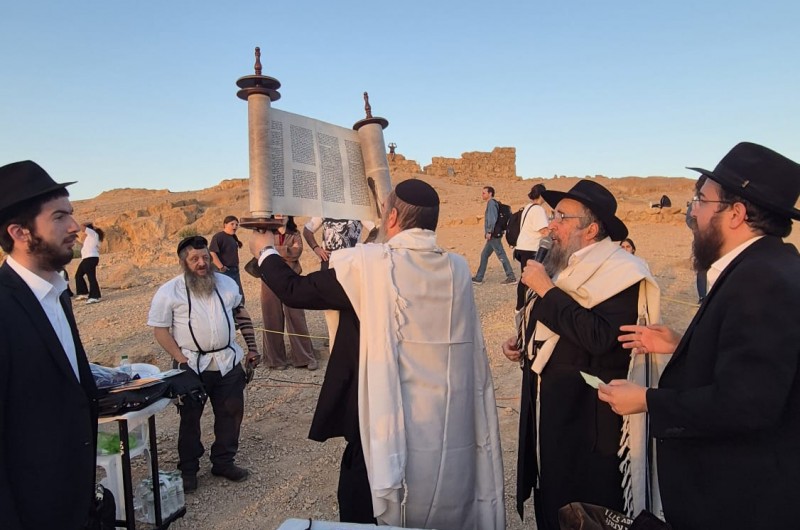 בפסגת הר המצדה - מסורת חגיגת הבר מצווה ממשיכה