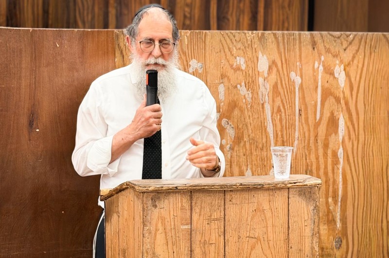 למרות ההצפה - השיעור ב-770 התקיים כסדרו