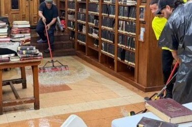 ערב חג המים: הצפות ב'בית חיינו' שהתמלא בגשמים | תיעוד