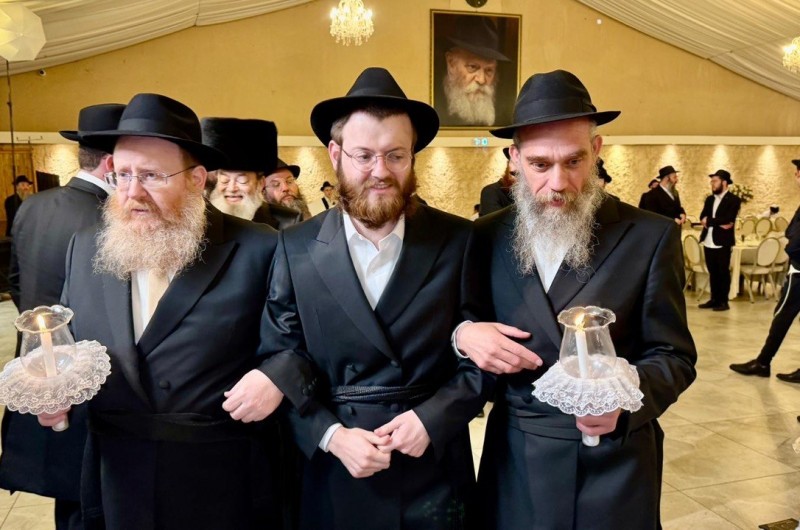 באוהל האירועים בכפר חב״ד: חתונת התמים אורי ליפש מלוד עב״ג מנוחי כהן מעמנואל | צילום: שניאור שיף, COL 