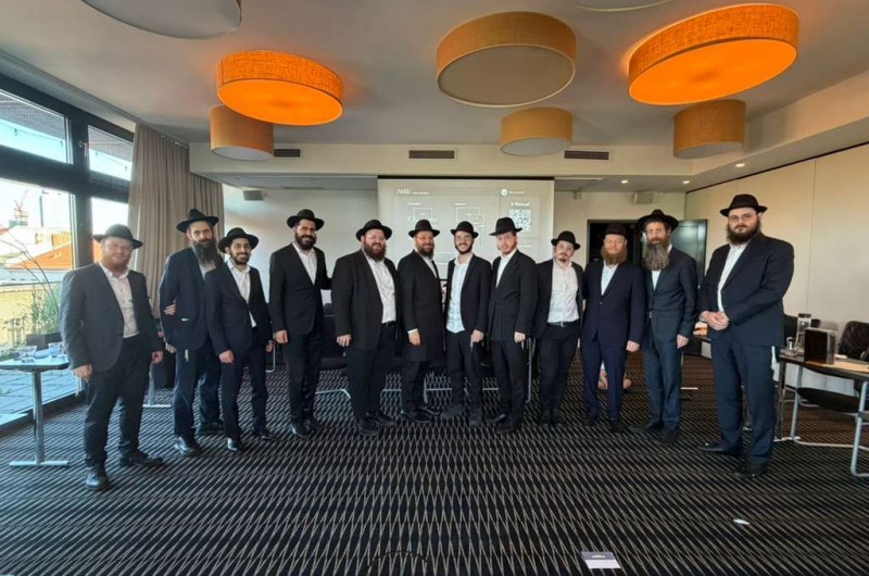 שלוחי הרבי בברלין התכנסו לכינוס מעורר של אחדות וחיזוק