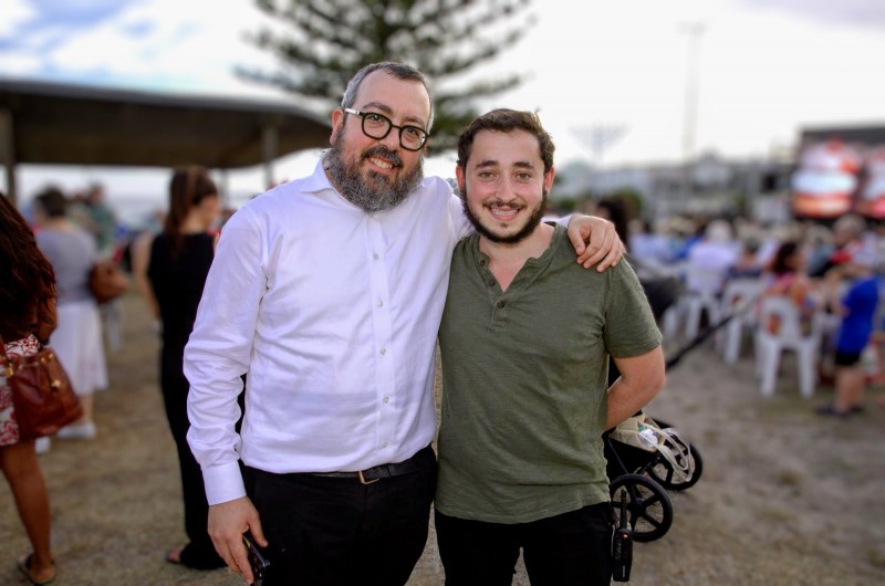 מצמרר: נחשפו תמונות הצלם שצולמו דקות לפני הטבח בבונדי