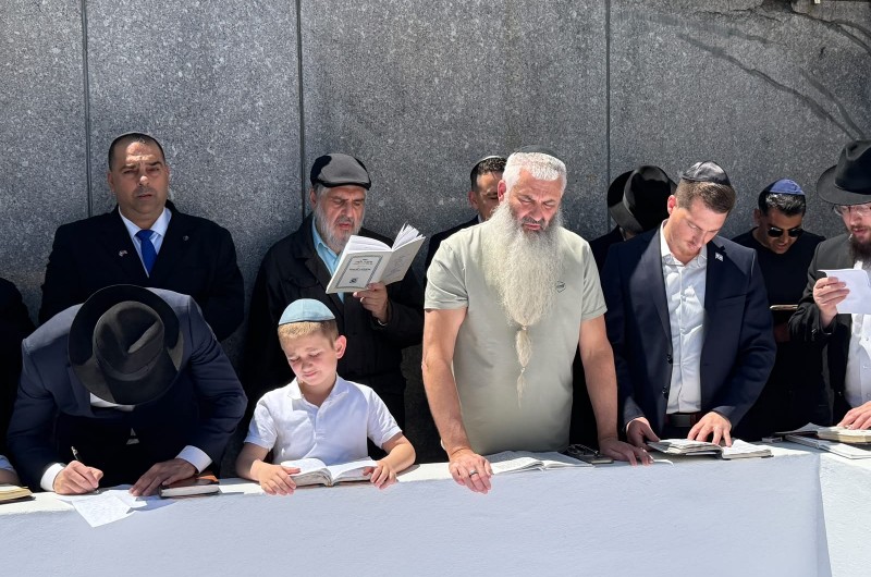 בערב שבת: משלחת שרים וח