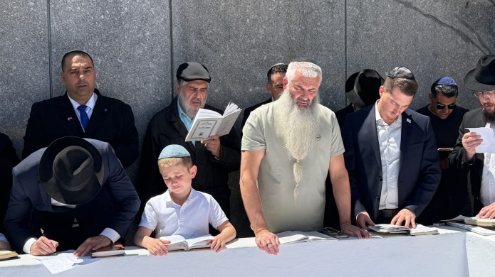 בערב שבת: משלחת שרים וח