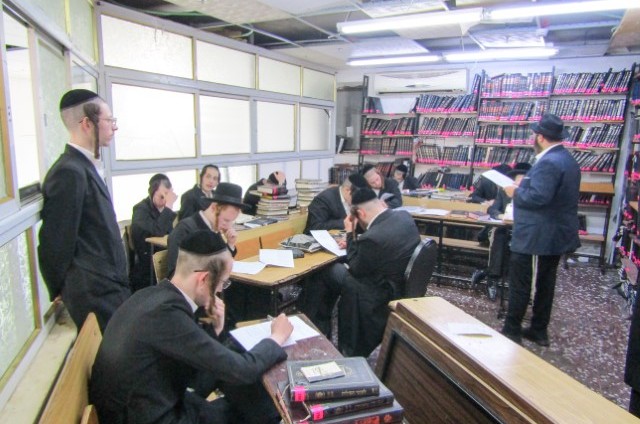 יפוצו מעינותך חוצה: יותר מ-200 בני ישיבה נבחנו על שיחות הרבי