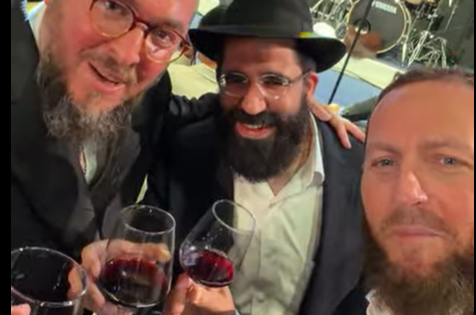 'כל המשמח': הצלם החב