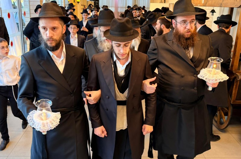 שמחת השלוחים באוקראינה: חתונת החתן התמים חיים מאיר בוקיעט מז'יטומיר, עב