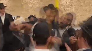 זעזוע בקרב חסידי חב