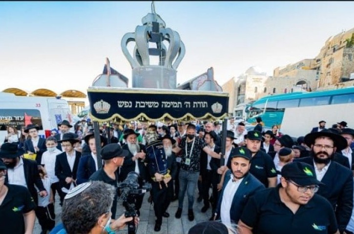 התרגשות שיא לקראת סיום כתיבת הס
