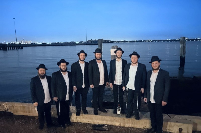 נזכרים ונעשים • כ