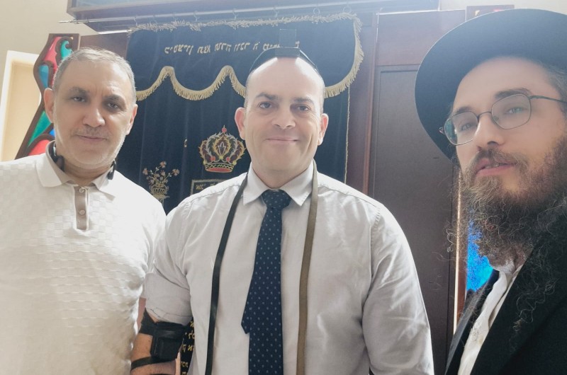 שגריר ישראל הגיע לאלמא אטא ועלה לציונו של רבי לוי יצחק