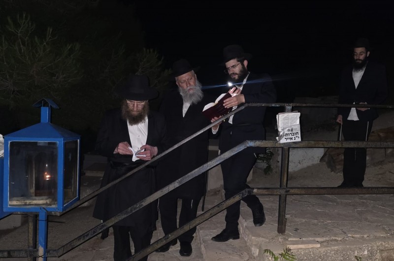 בדרכם לשדה התעופה: חבר ועד הנחות בלה