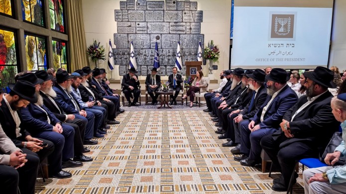 קליפ סיכום: מעמד הצדעה לרבי ולחב