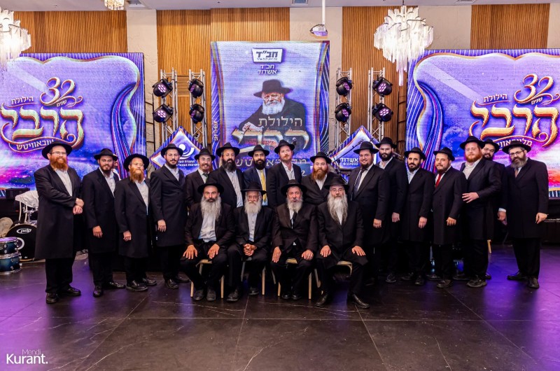 מעצמה של אור: שלוחי הרבי ומנהלי בתי חב