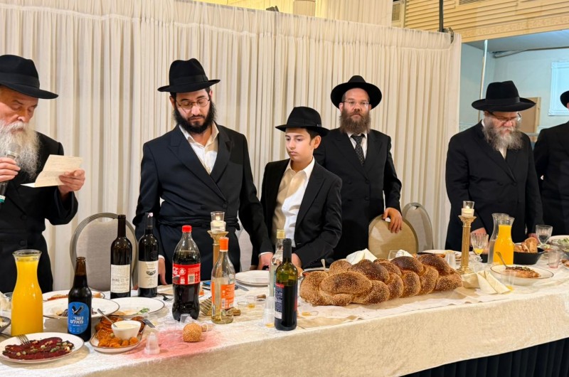 חגיגת הבר-מצווה של התמים מנחם מענדל רוזנשיין • תיעוד