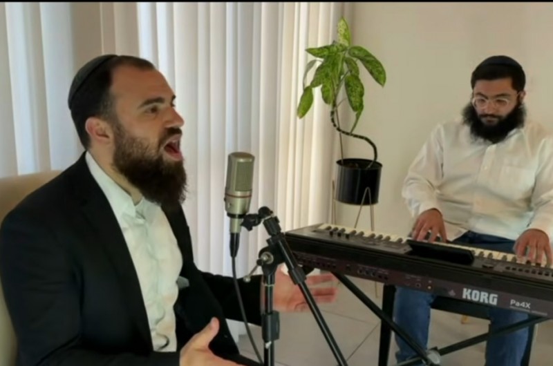 הקלידן והזמר מלוד מגישים: ניגון י