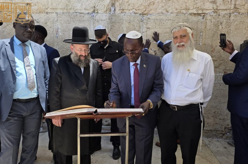 שר החוץ של דרום סודן: 