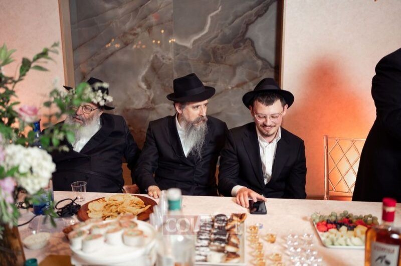 'ענבי הגפן': בקראון הייטס התקיימה שמחת ה'ווארט' של שיינא וילהלם, בת שלוחי הרבי באוסלו שבנורבגיה - הרב שאול ואסתר וילהלם, עם החתן התמים מענדל אייזנבך, בן הרב יוסי אייזנבך משלוחי הרבי בקונטיקט