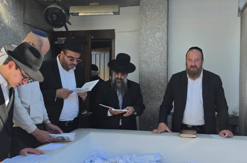 בדרך למסע חיזוק בארצות הברית האדמו