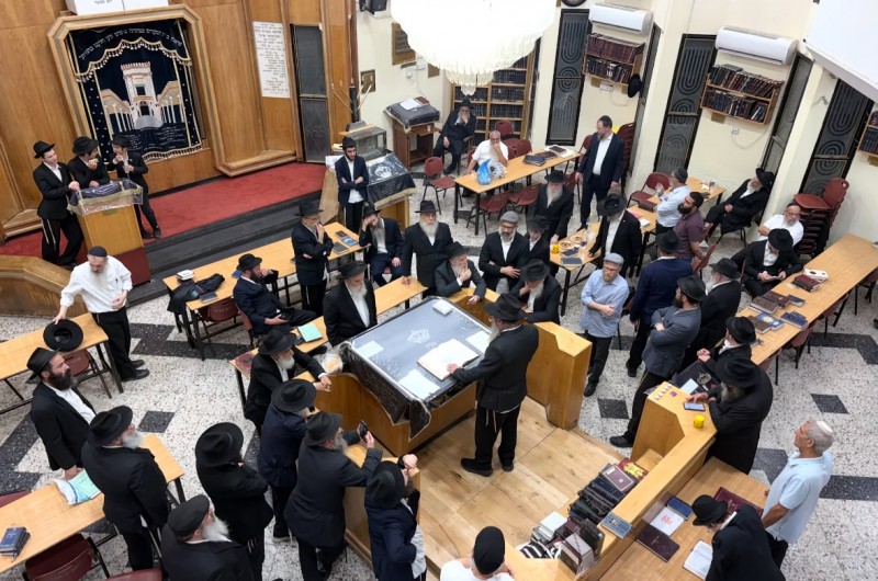 כהוראת הרבי לתשעת הימים עד חמישה עשר באב: סיום מסכת בבית כנסת חב