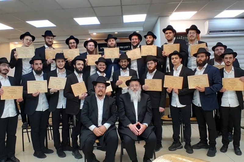 התמימים השלוחים בטבריה נבחנו על הלכות שבת בהצטיינות