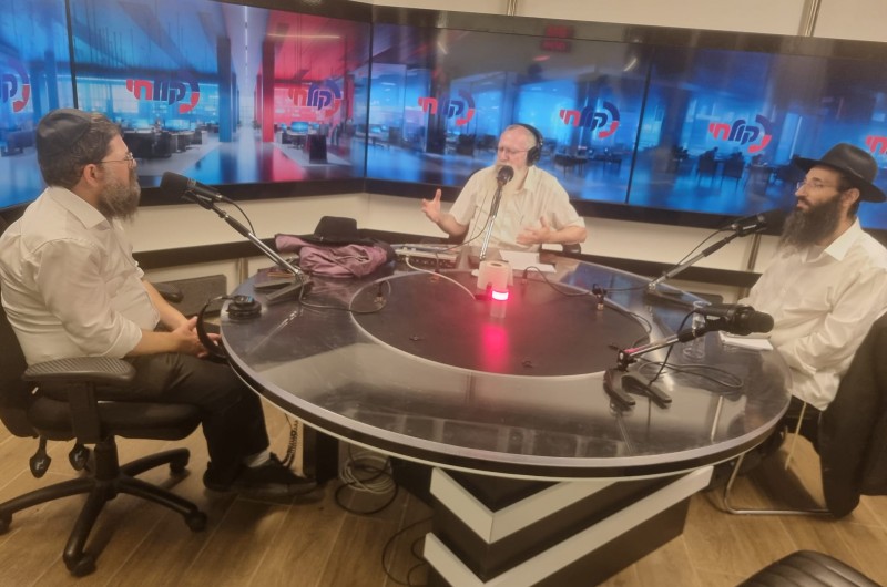 עכשיו ברדיו 'קול חי': משדר מיוחד בהנחיית הרב מנחם ברוד, עם הרב שניאור אשכנזי והד