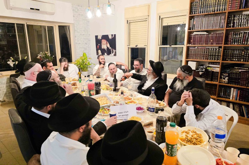 ט