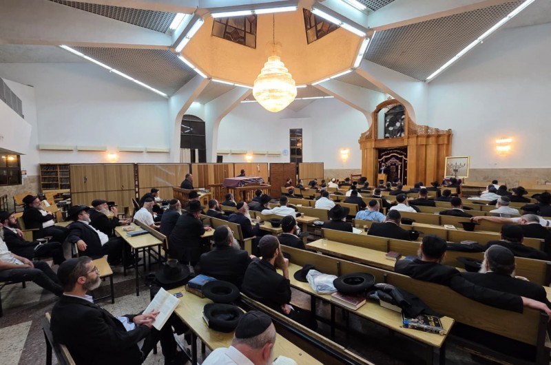 הרצאה מרתקת בערב החינוך לזכר הרב ביסטריצקי ע