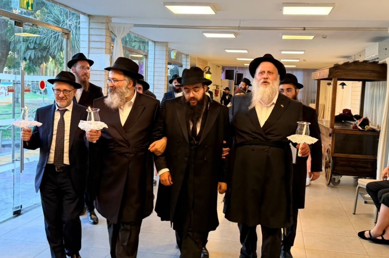 מזל טוב: תיעוד משמחת חתונת משפחות חכימיאן־בן אור