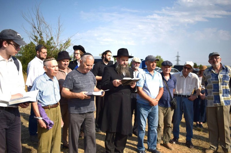 וולגוגרד: אנדרטה לזכר קדושי השואה שנרצחו בידי הנאצים