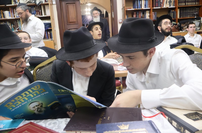הישיבה מאור יהודה פתחה את ה'ישיבת קיץ' באלמא-אטא 