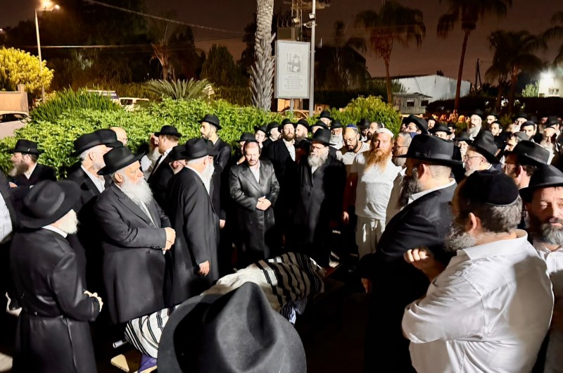 מסע ההלוויה: קהילת חב
