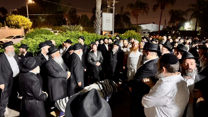 מסע ההלוויה: קהילת חב