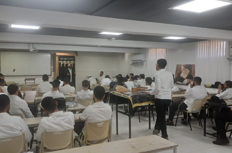 תורה, לימודי חול וגיבוש: פתיחת שנה בישיבה גדולה כפר סיטרין