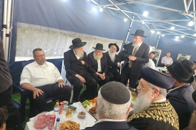 רבני וראשי חב״ד בירושלים הגיעו לנחם את ראש העיר