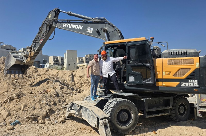 החוזה נחתם: עבודות הבנייה של 770 בבית שמש יצאו לדרך